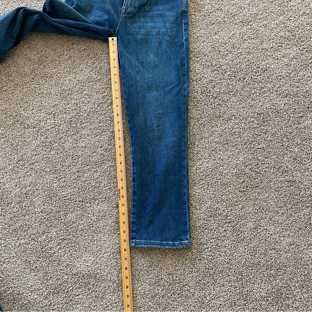 Frame Denim Women's Straight Leg Jeans in Medium Blue Wash - Picture 15 of 15